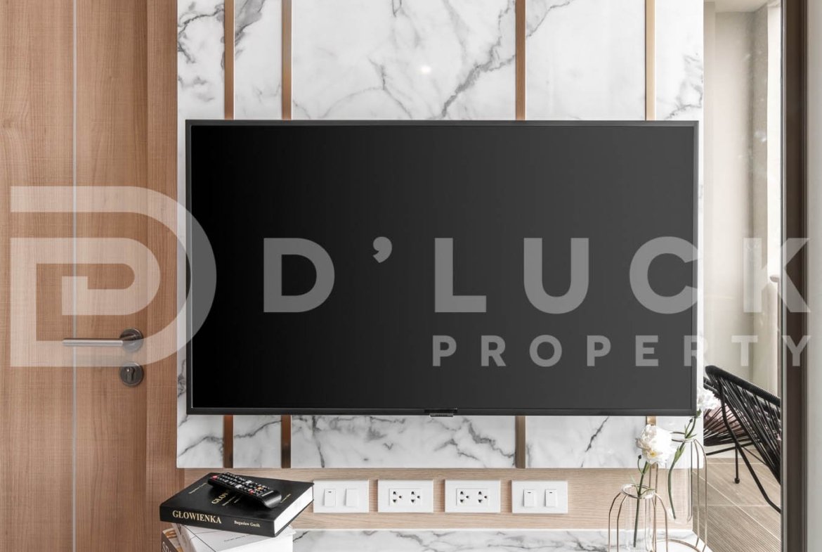 39EAB9D1-F574-453C-931D-3C2F3074F697