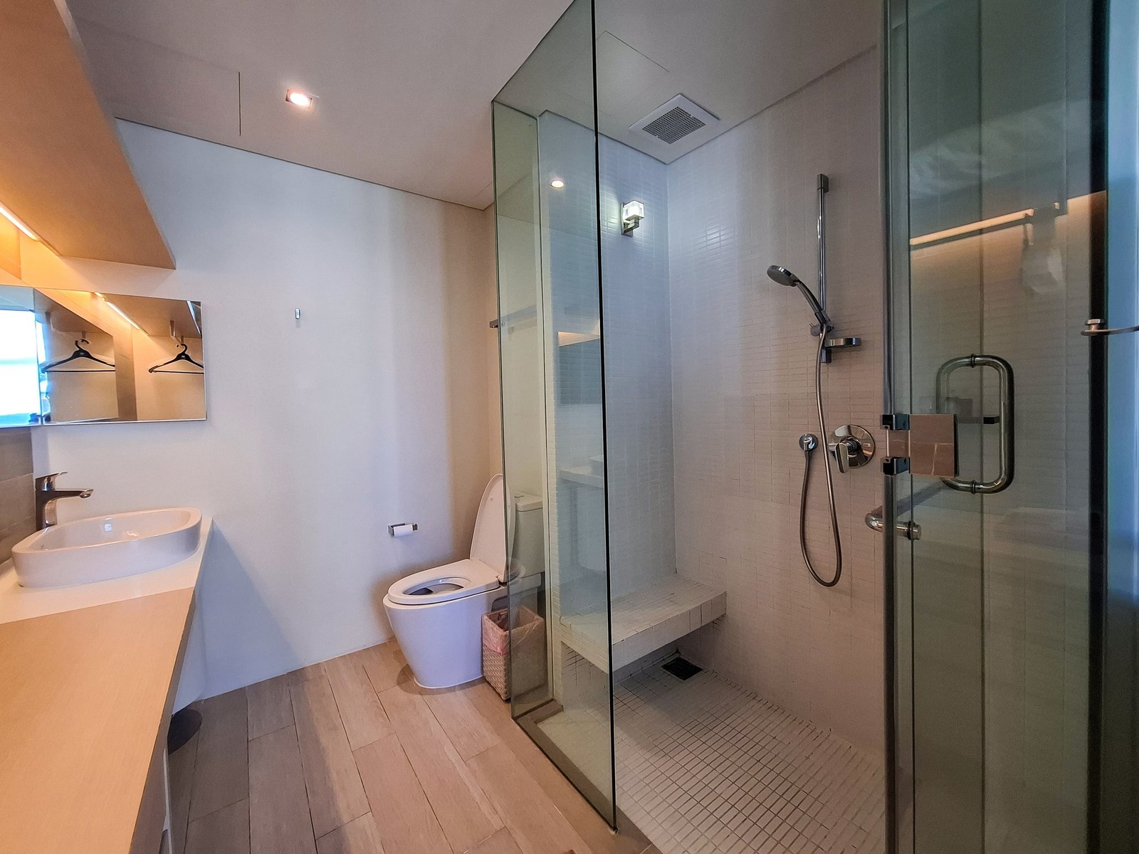 537201424_660552463775219_1963752747855726574_n