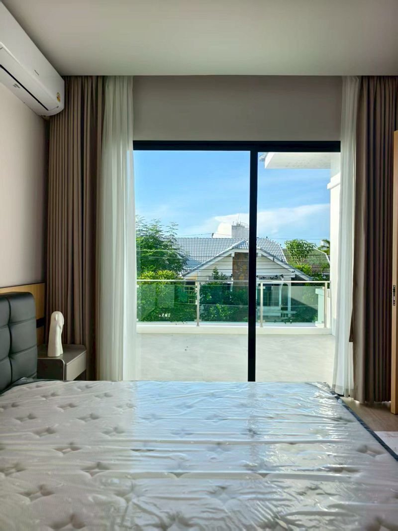 AnyConvcom__Pratumnak-Pool-Villa-Pattaya-25mb 19