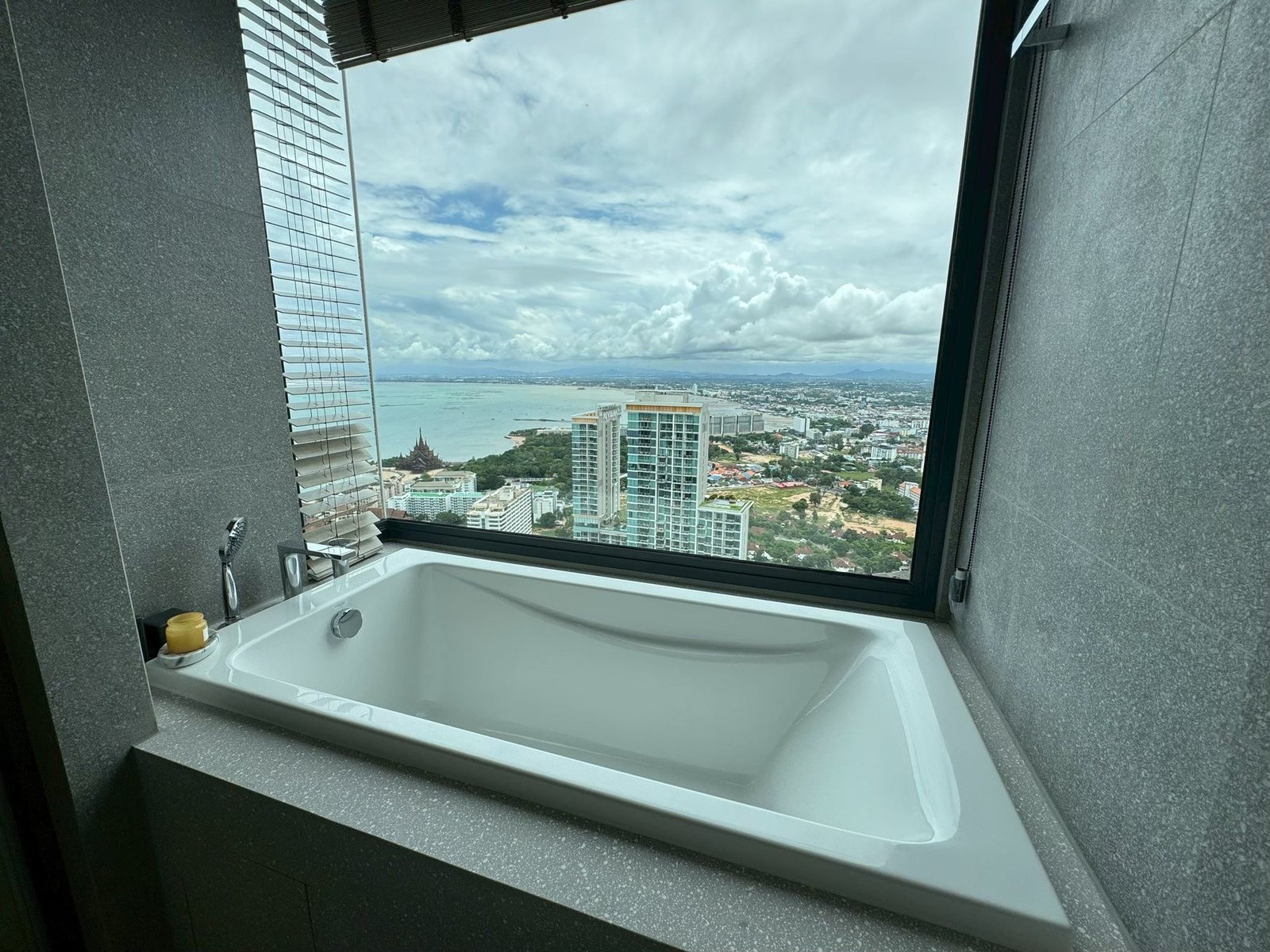 Arom 2bed 150k Rdl154 16