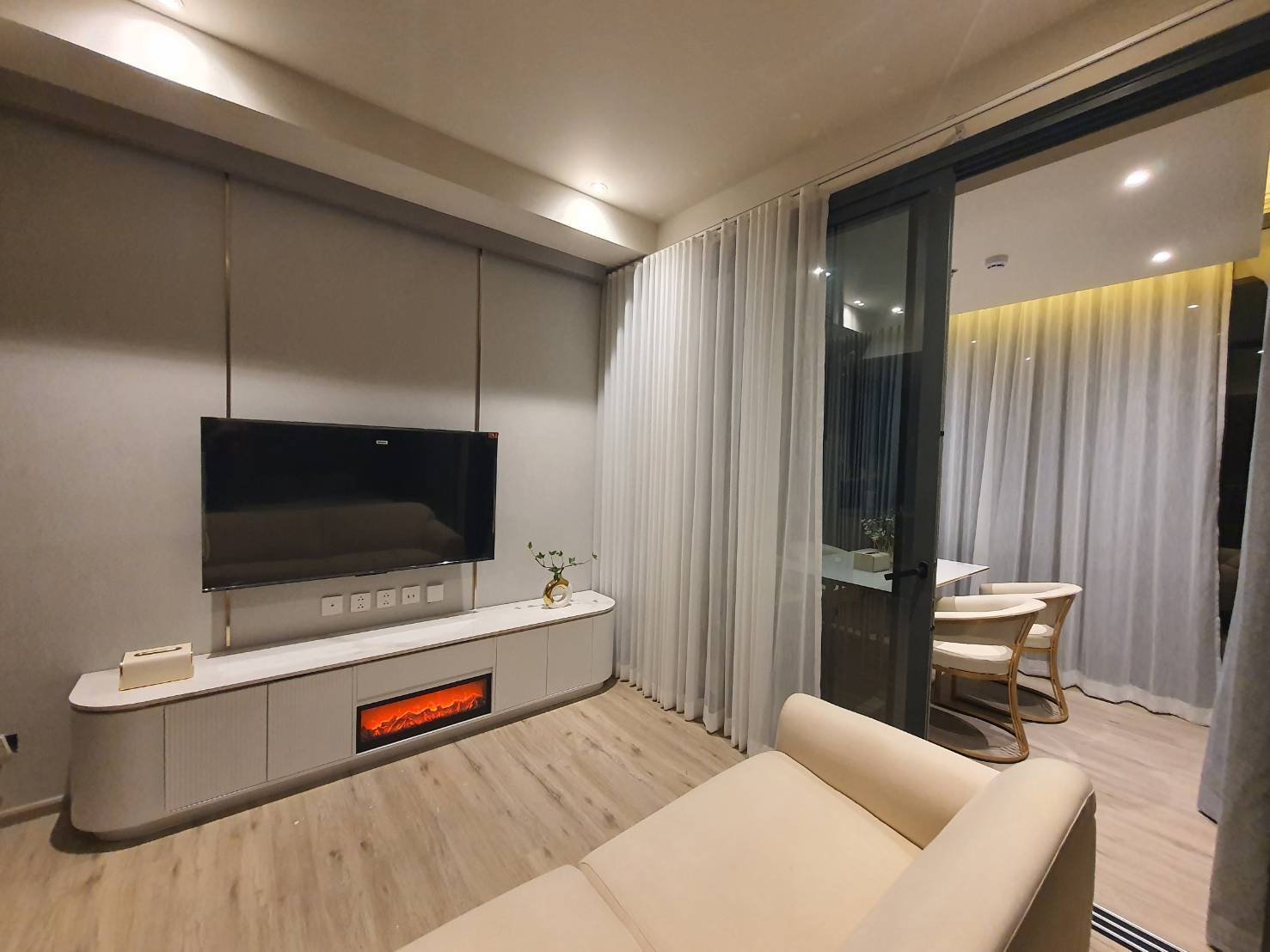 Arom-wongamat-1bed-57sqm-13mb 9