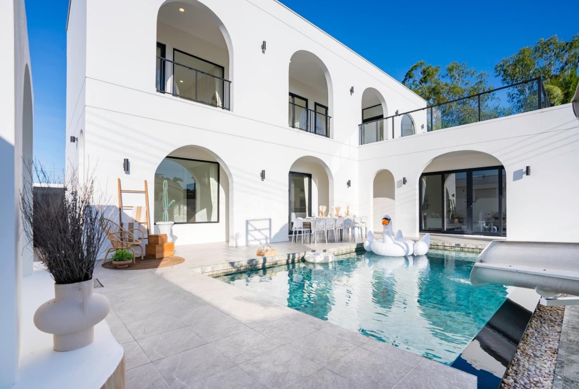 Goodly Walnut House 13