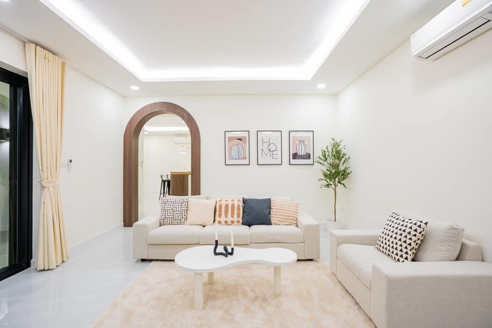 Goodly Walnut House 4