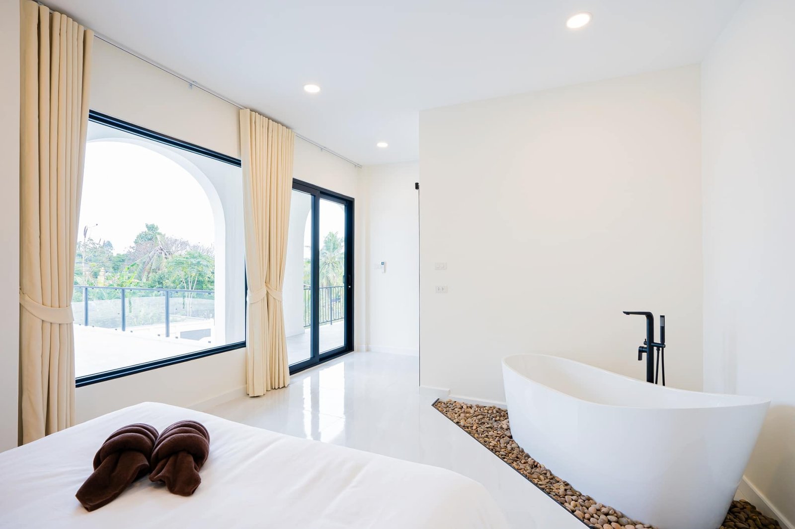 Goodly Walnut House 9