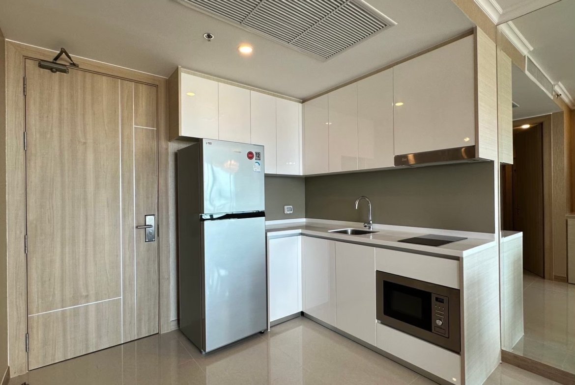 LINE_ALBUM_10A04_250809_3