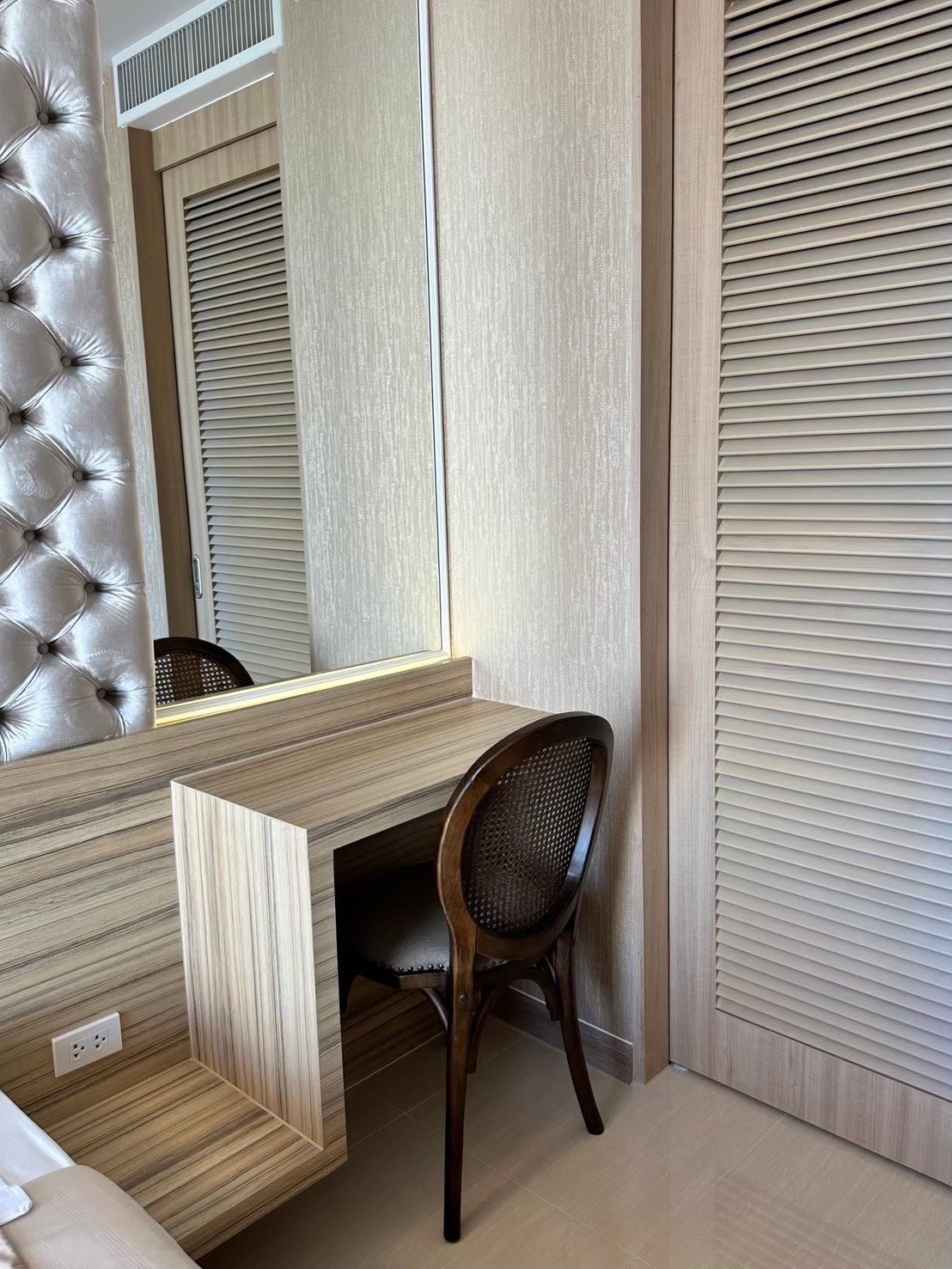 LINE_ALBUM_10A04_250809_6