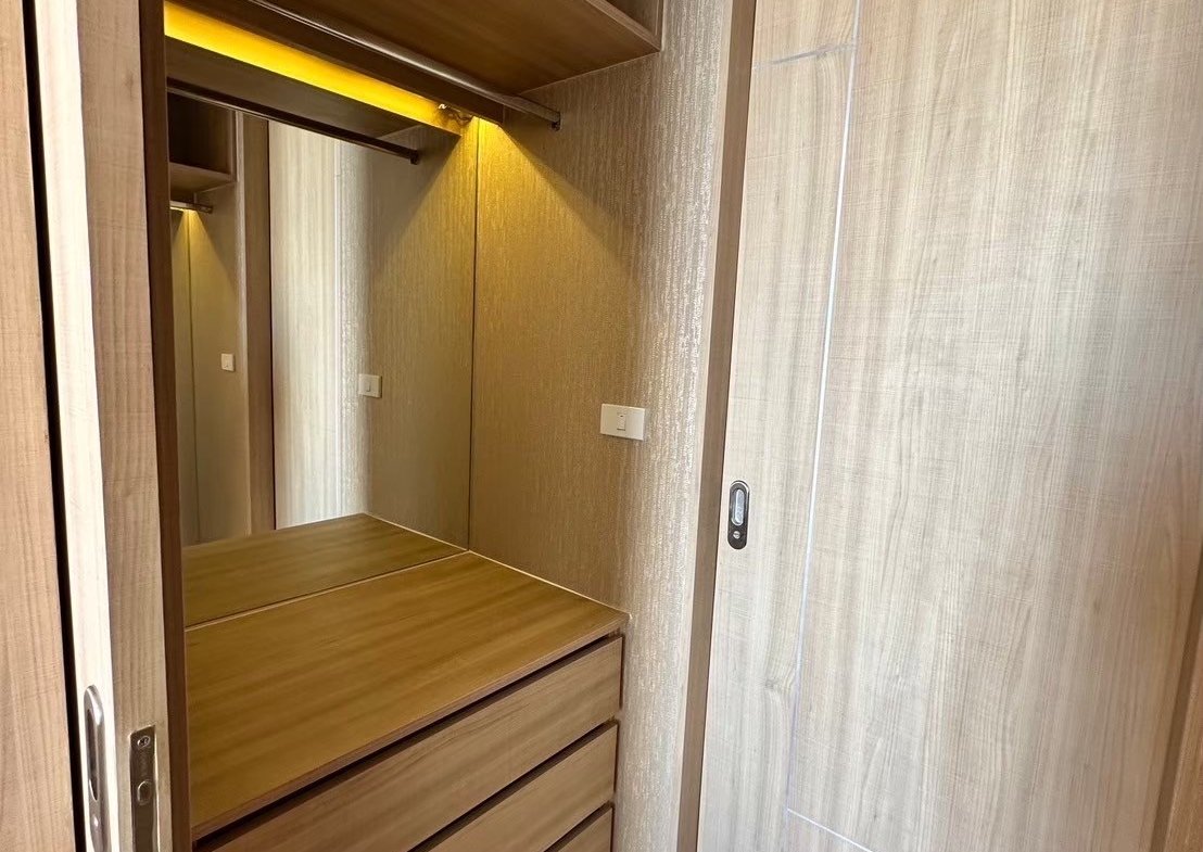 LINE_ALBUM_10A04_250809_7