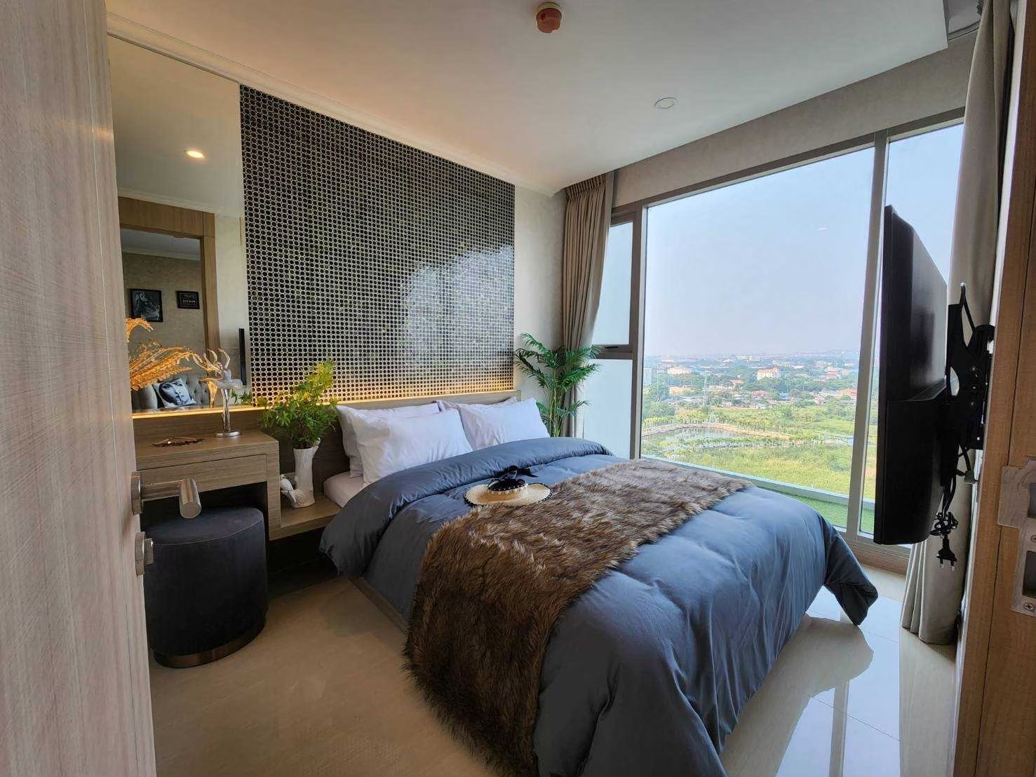 LINE_ALBUM_16E10_250809_1