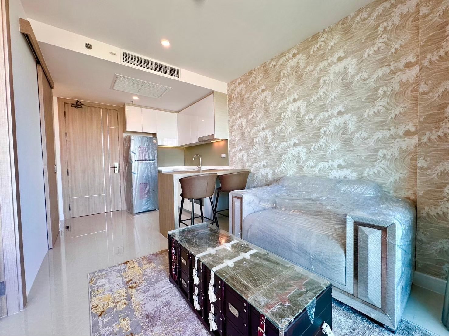 LINE_ALBUM_38E01_250809_1