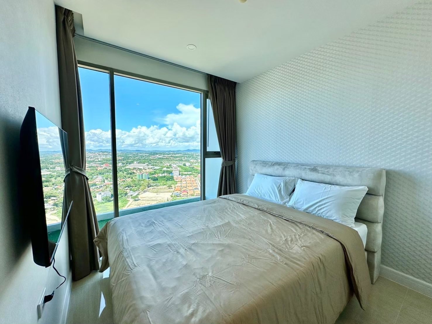 LINE_ALBUM_38E01_250809_4