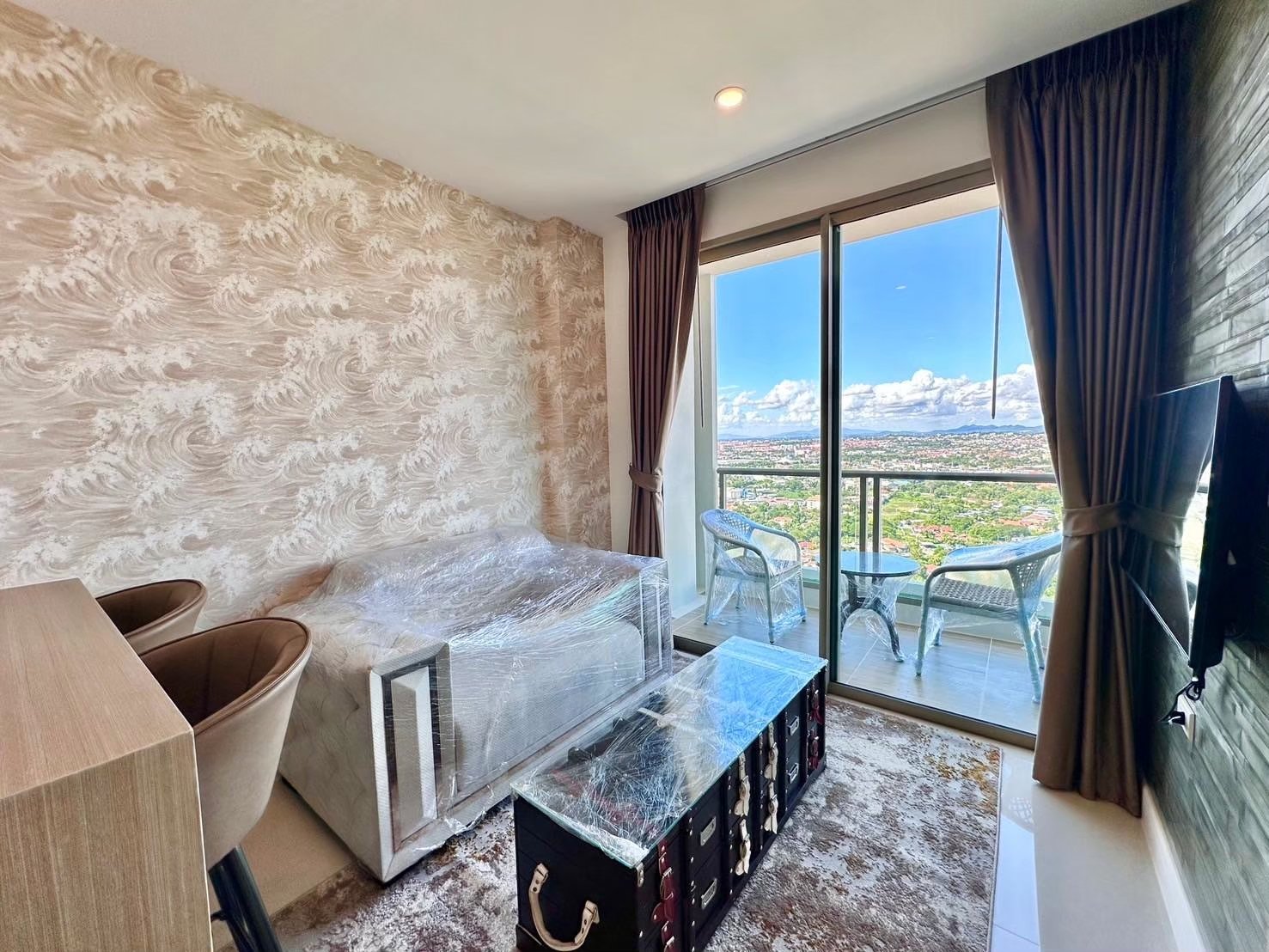 LINE_ALBUM_38E01_250809_7