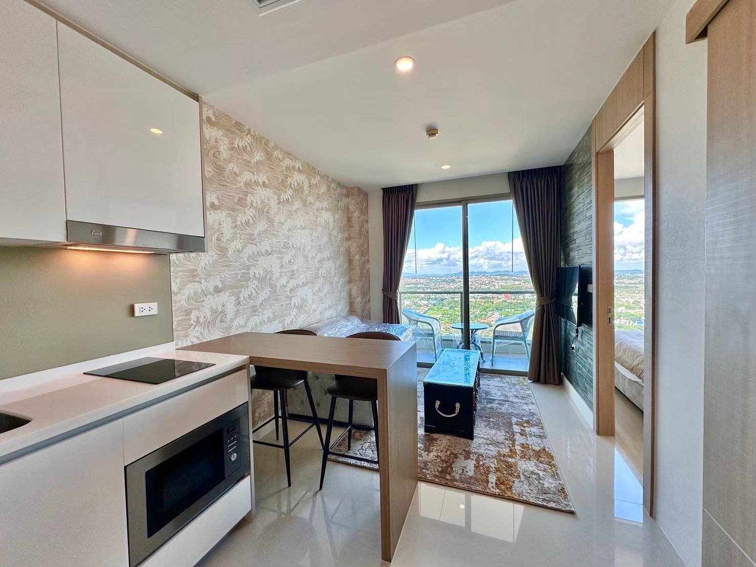 LINE_ALBUM_38E01_250809_8