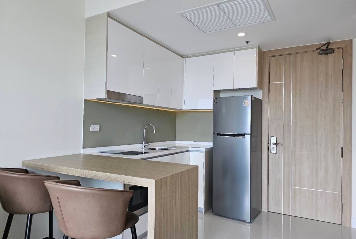 LINE_ALBUM_38E02_250809_4