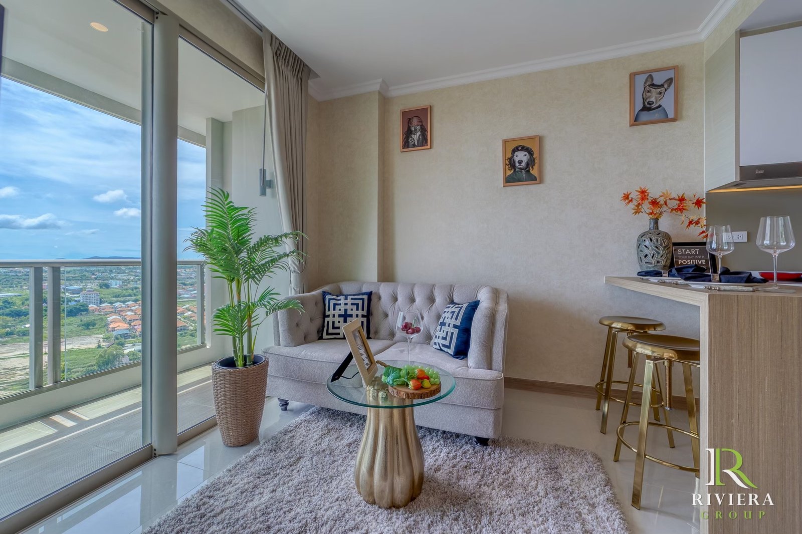 LINE_ALBUM_R2 28E09_250809_2