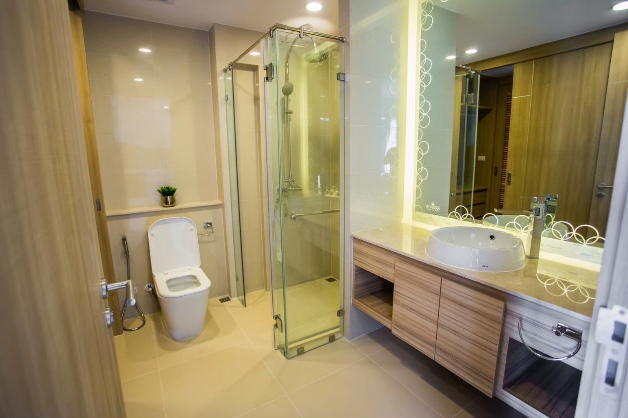 LINE_ALBUM_Riveara Wongamat A_250929_26