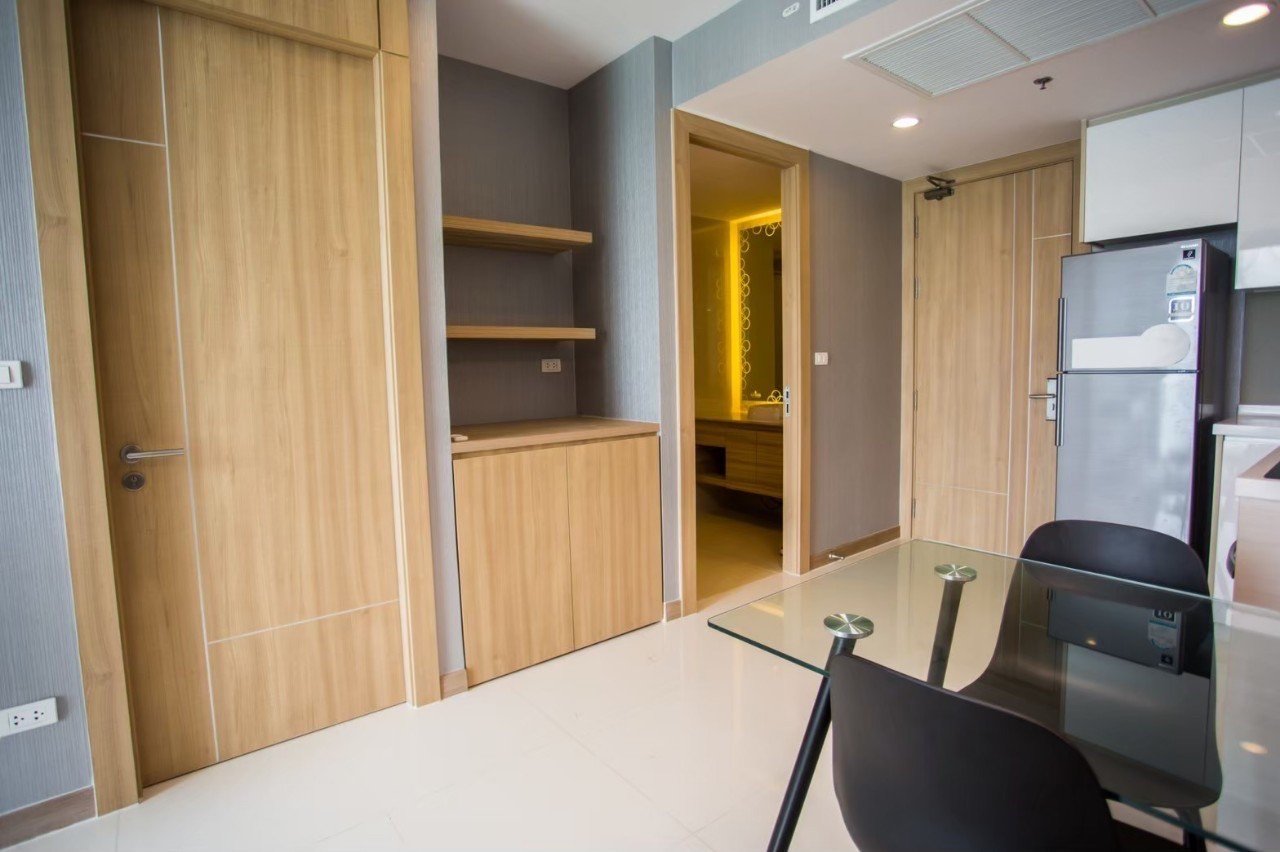 LINE_ALBUM_Riveara Wongamat A_250929_82