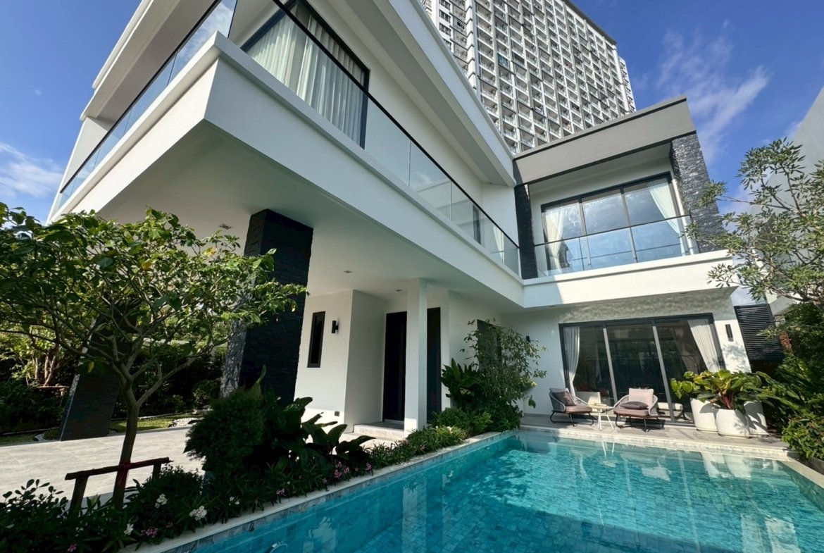 Luxury Vista Villa 1