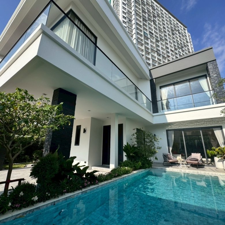 Luxury vista villa 1