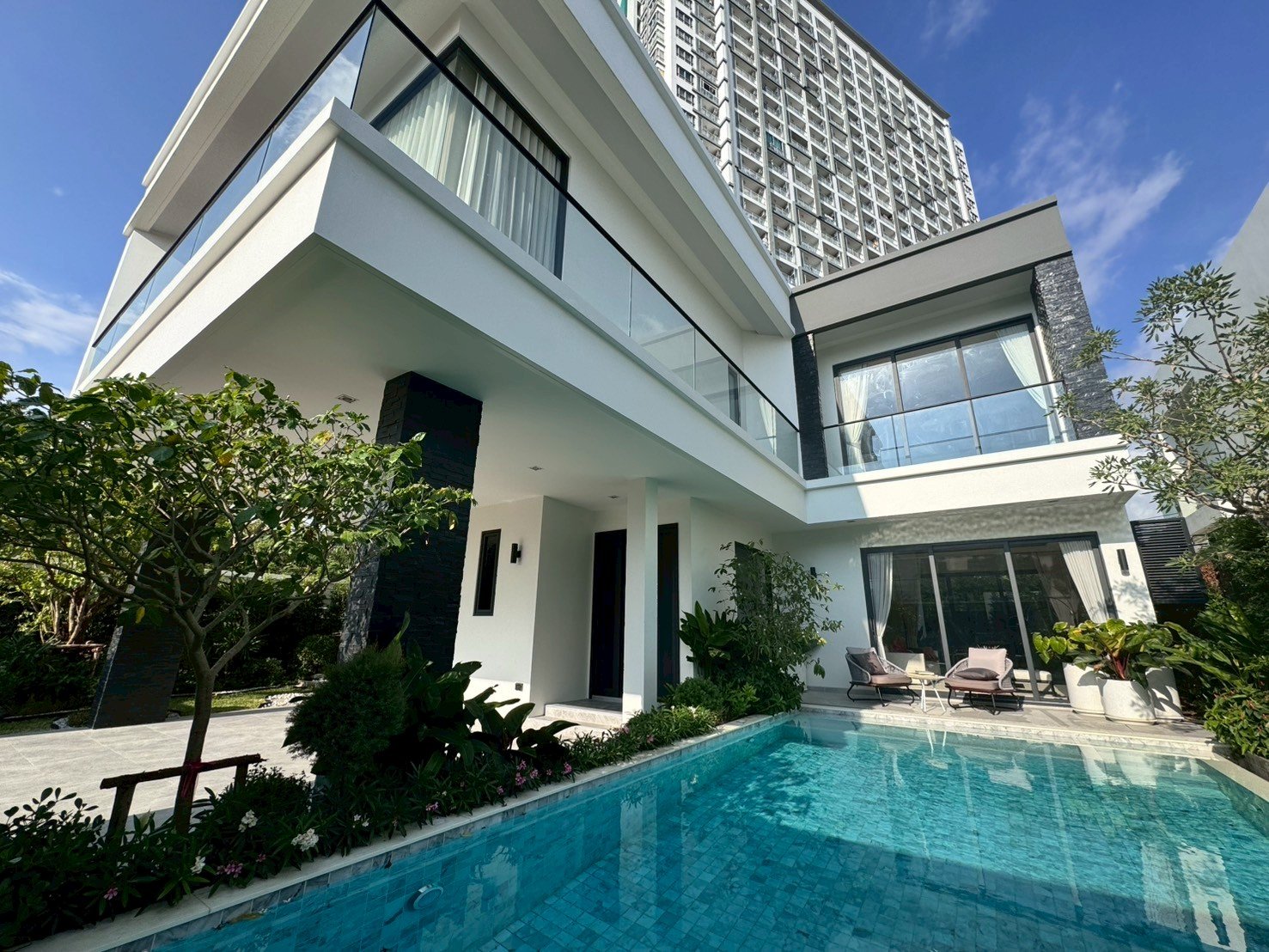 Luxury Vista Villa 1