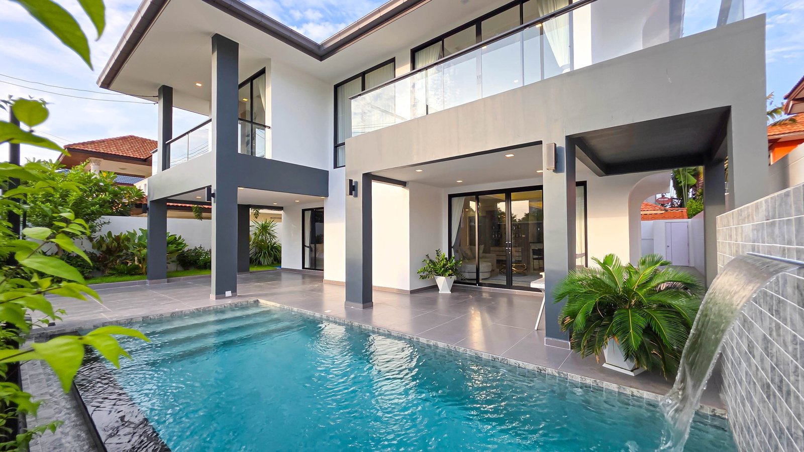 Pool Villa Chaiyapruek 189mb 1