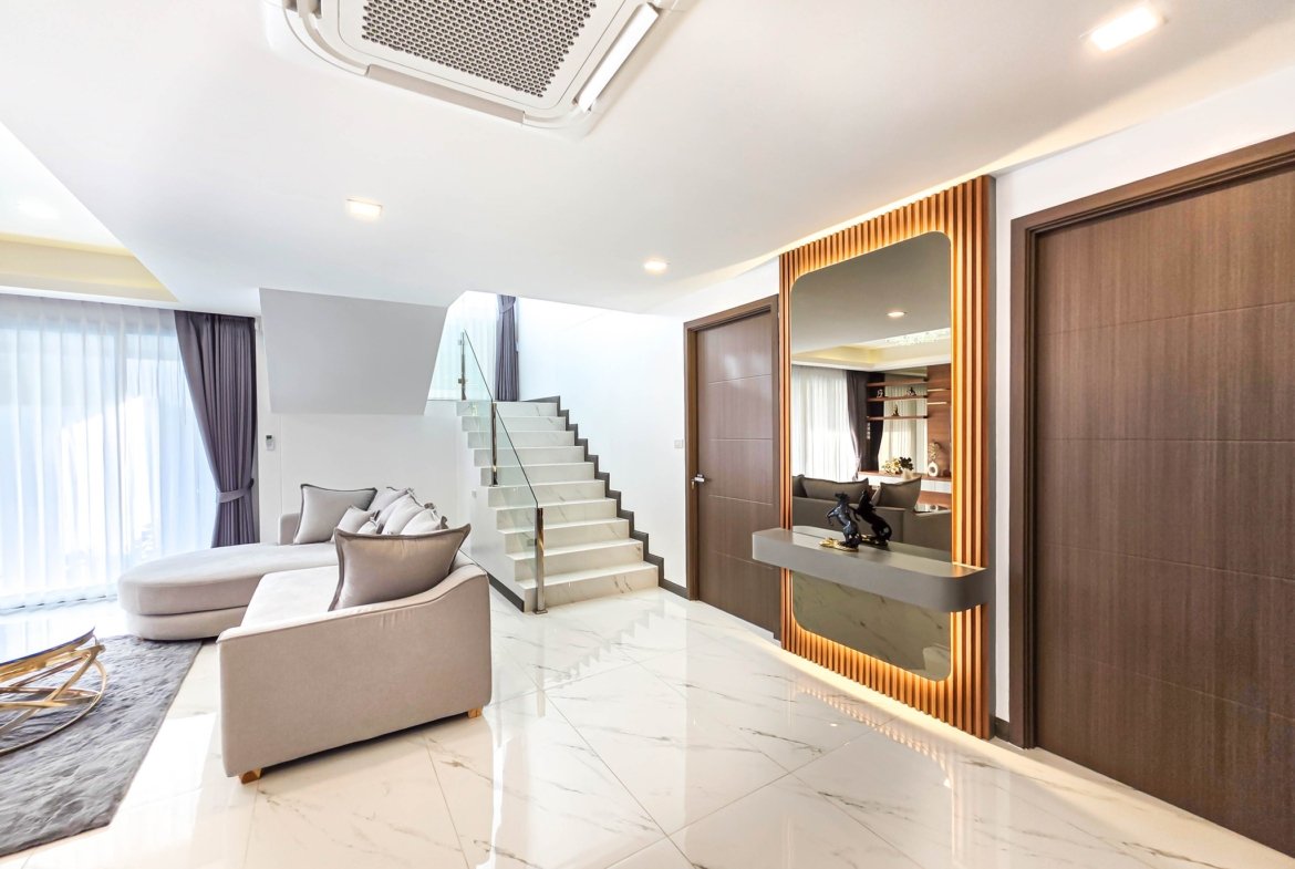 Pool Villa Chaiyapruek 189mb 11