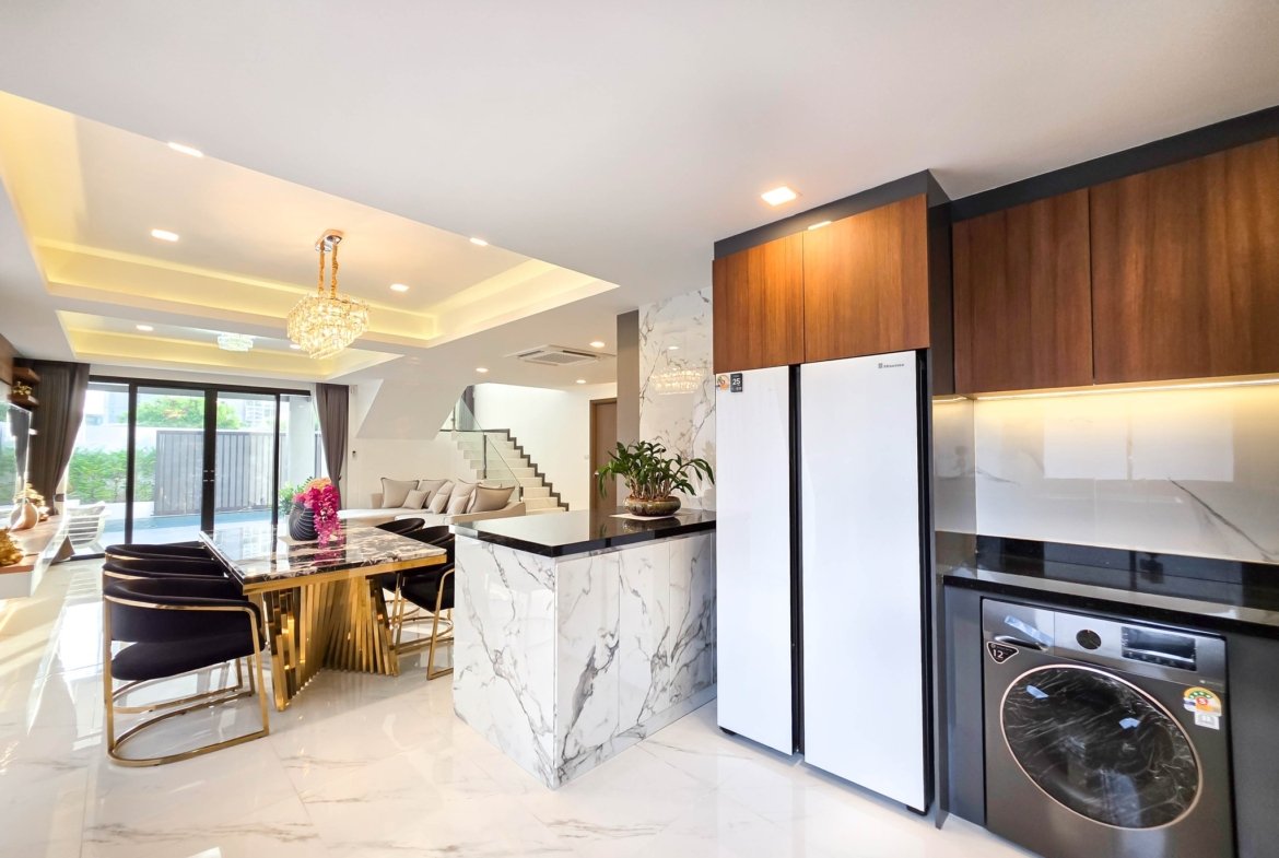 Pool Villa Chaiyapruek 189mb 17