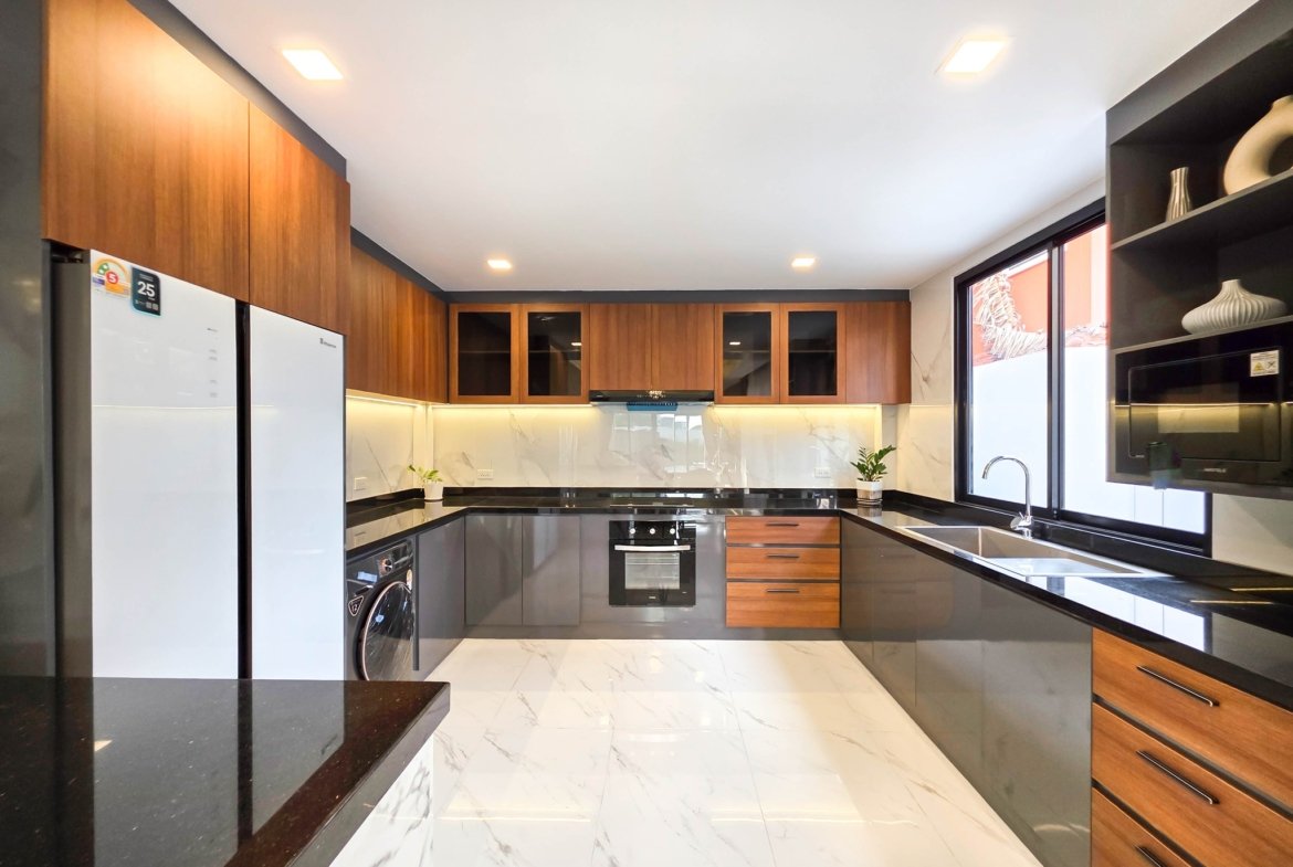 Pool Villa Chaiyapruek 189mb 30