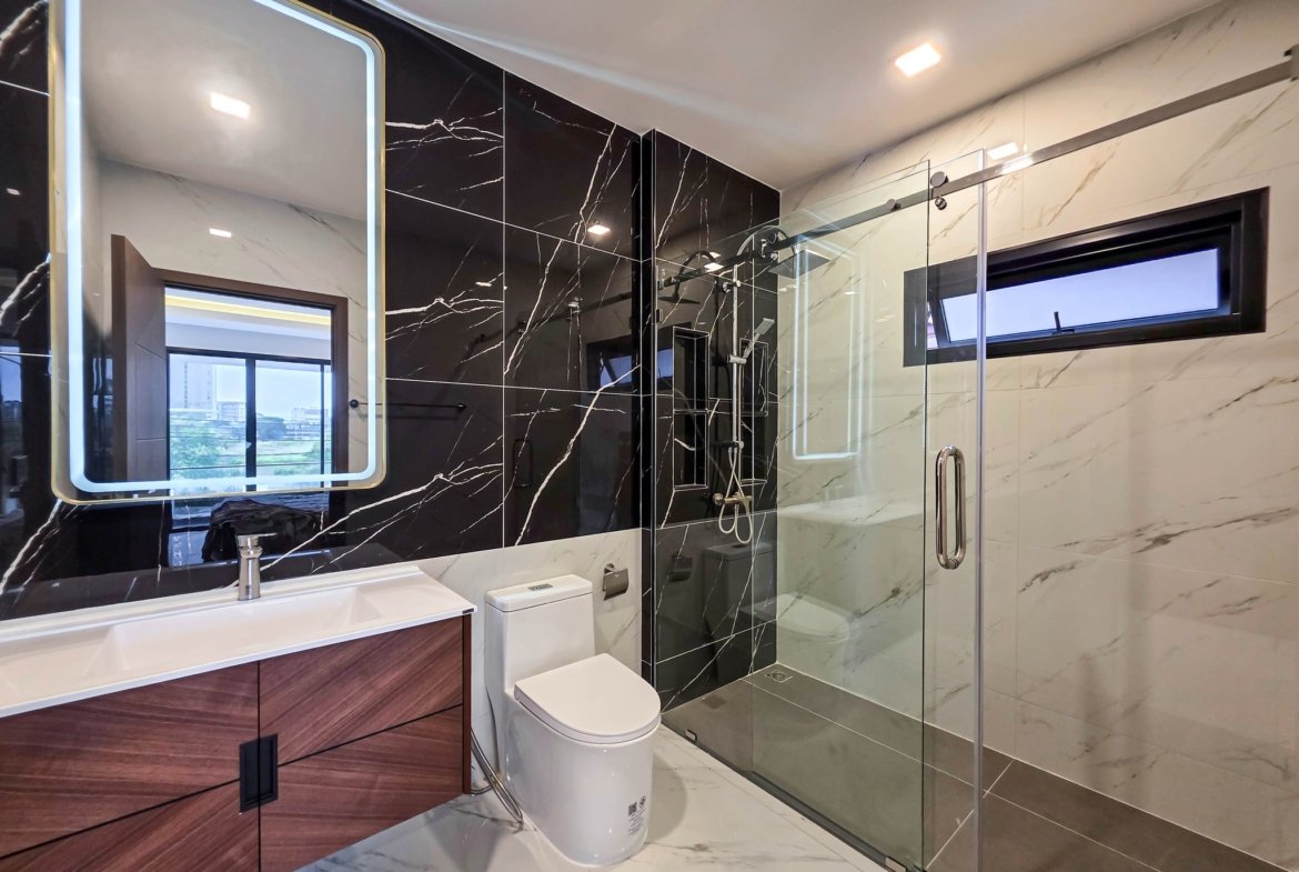 Pool Villa Chaiyapruek 189mb 36