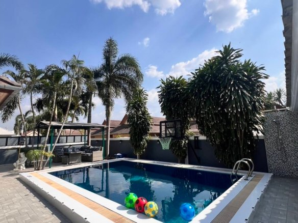 Pool villa chaiyapruek rdl127 1