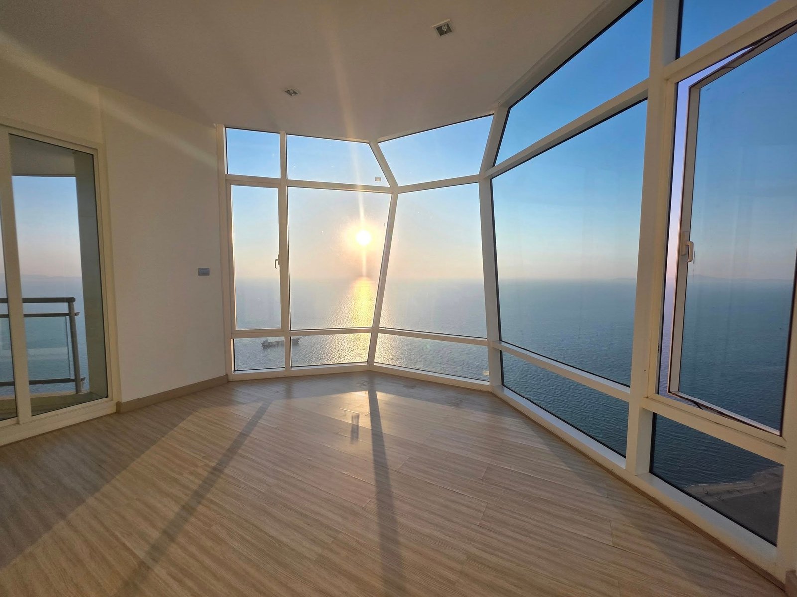 Reflection-jomtien-pattaya-3bed-35mb 1