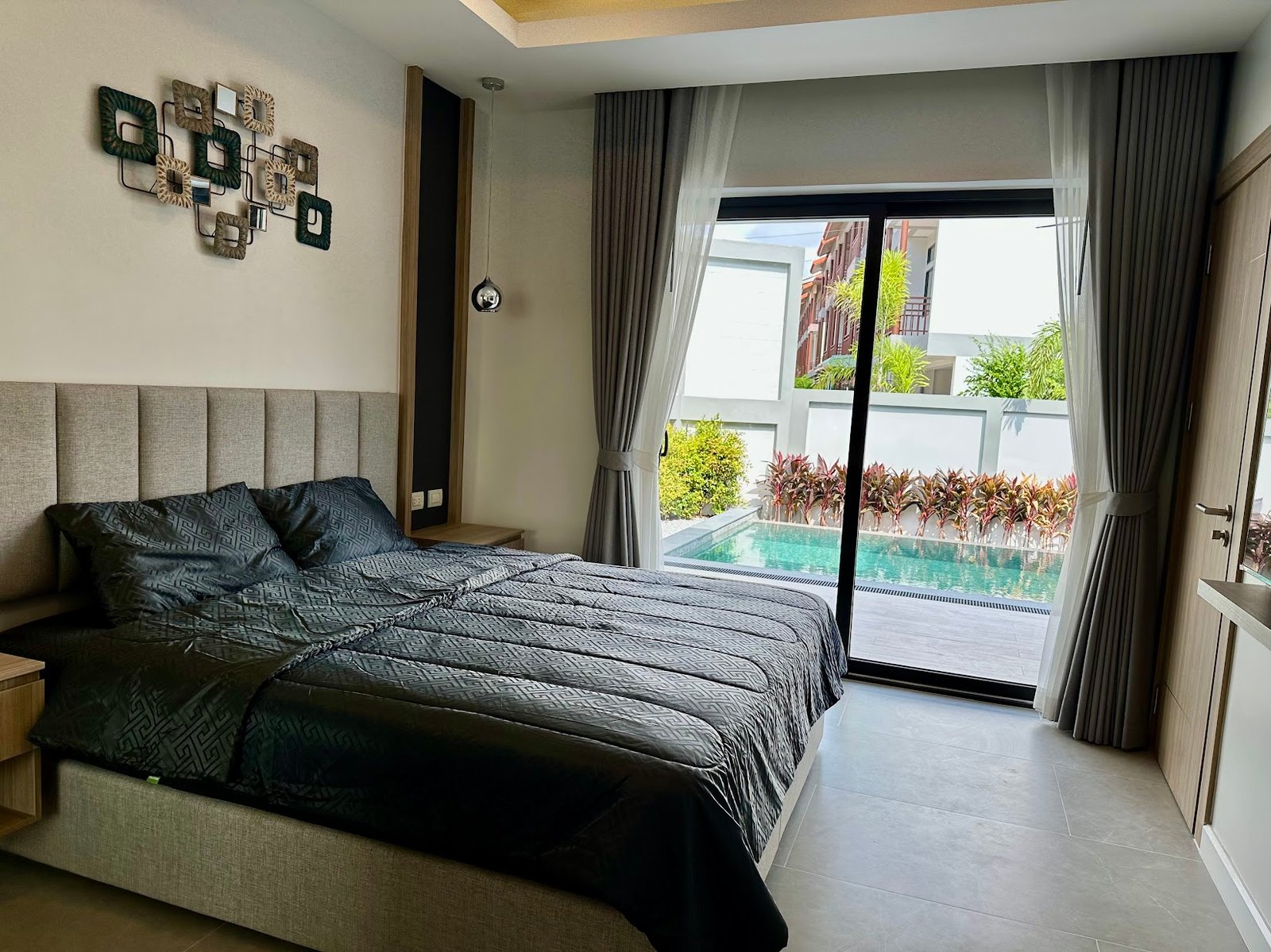 Zensiri Midtown Plot 2 Co 10